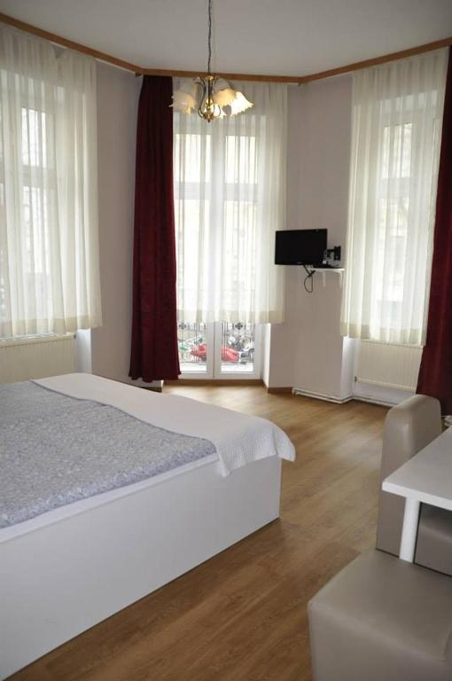 Arnes Hotel Wenen Buitenkant foto