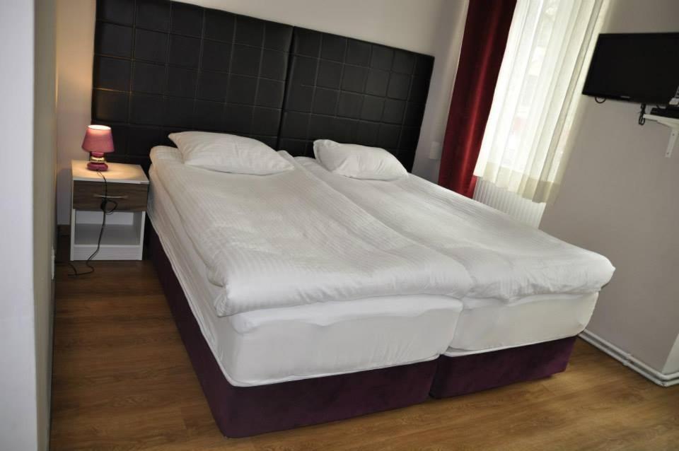 Arnes Hotel Wenen Buitenkant foto